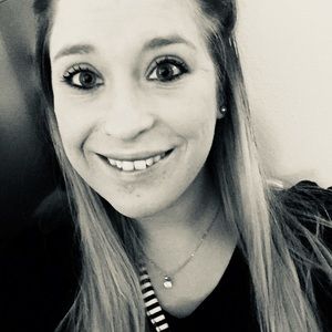 Meet your Posher, Hali